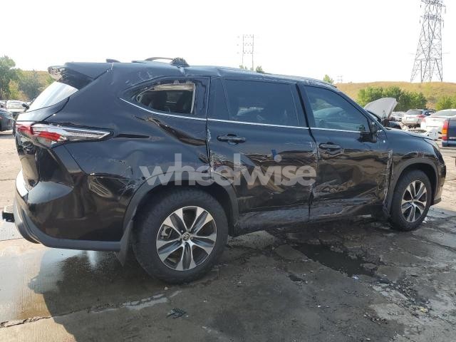 Photo 5 of 2022 TOYOTA HIGHLANDER XLE (VIN 5TDHZRBH6NS183053)