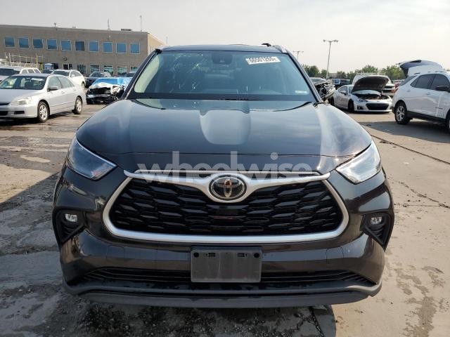 Photo 7 of 2022 TOYOTA HIGHLANDER XLE (VIN 5TDHZRBH6NS183053)