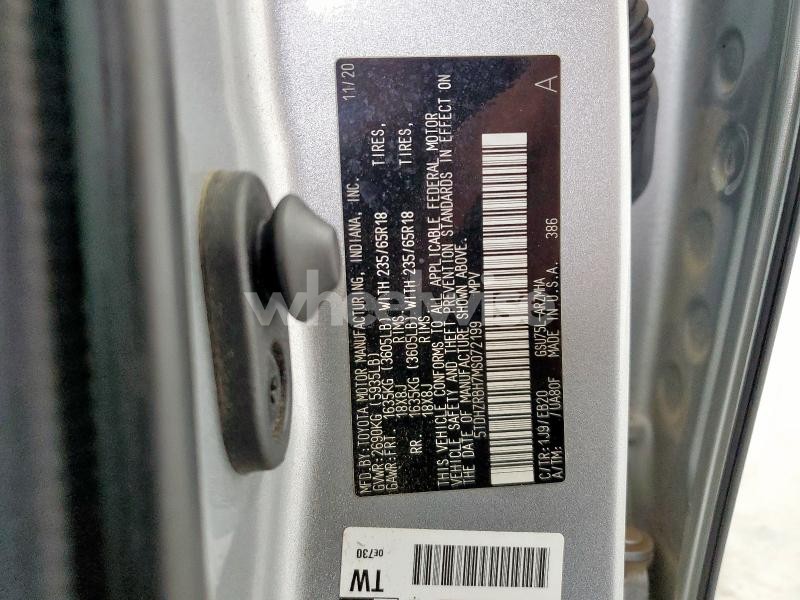 Photo 10 of 2021 TOYOTA HIGHLANDER XLE (VIN 5TDHZRBH7MS072199)