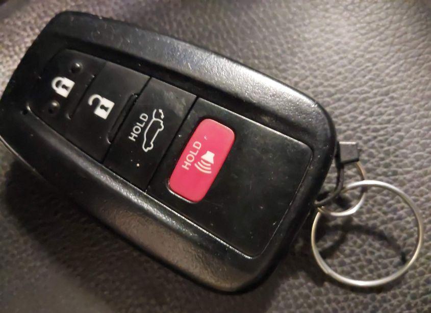 Photo 11 of 2021 Toyota Highlander XLE (VIN 5TDHZRBH7MS094994)