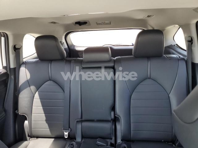 Photo 4 of 2021 TOYOTA HIGHLANDER XLE (VIN 5TDHZRBH7MS535362)