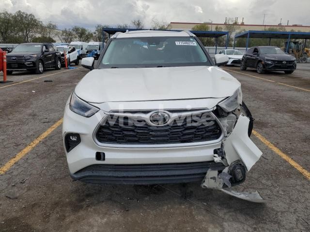 Photo 11 of 2021 TOYOTA HIGHLANDER XLE (VIN 5TDHZRBH7MS536124)