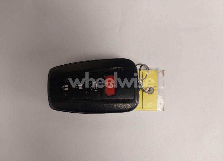 Photo 11 of 2021 Toyota Highlander XLE (VIN 5TDHZRBH8MS096916)