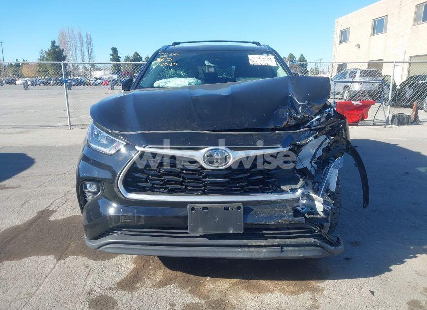 Photo 13 of 2020 Toyota Highlander XLE (VIN 5TDHZRBH9LS510672)