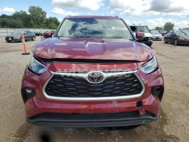 Photo 12 of 2022 TOYOTA HIGHLANDER XLE (VIN 5TDHZRBH9NS206843)