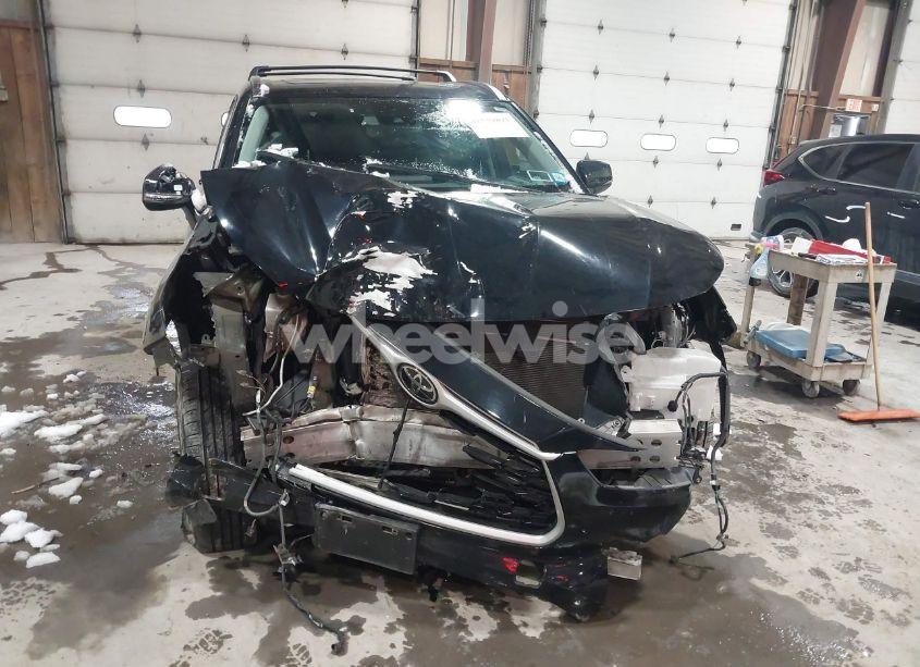 Photo 12 of 2021 Toyota Highlander XLE (VIN 5TDHZRBHXMS144593)