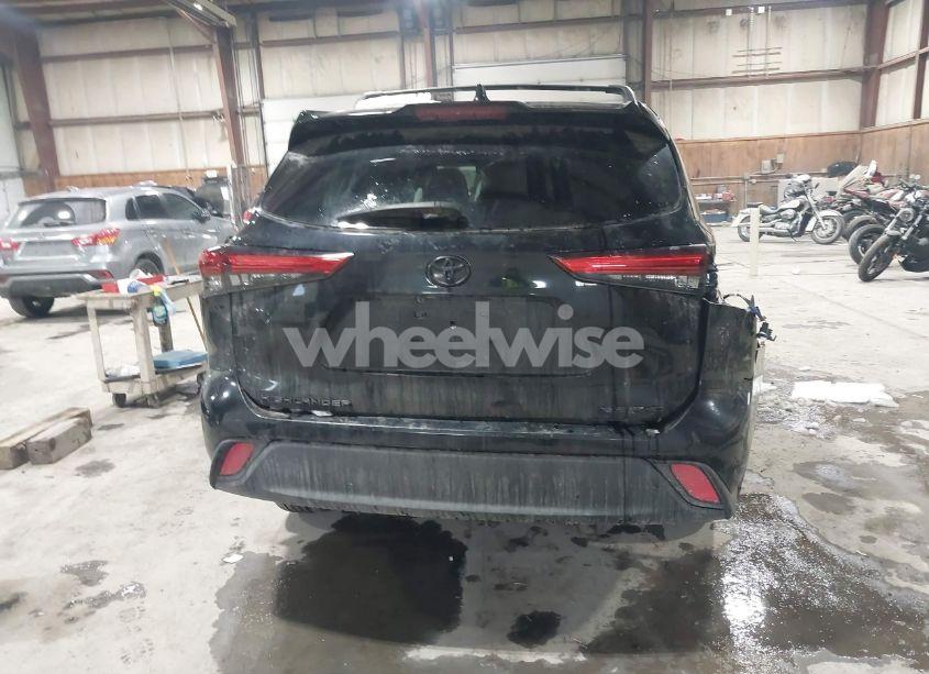 Photo 16 of 2021 Toyota Highlander XLE (VIN 5TDHZRBHXMS144593)