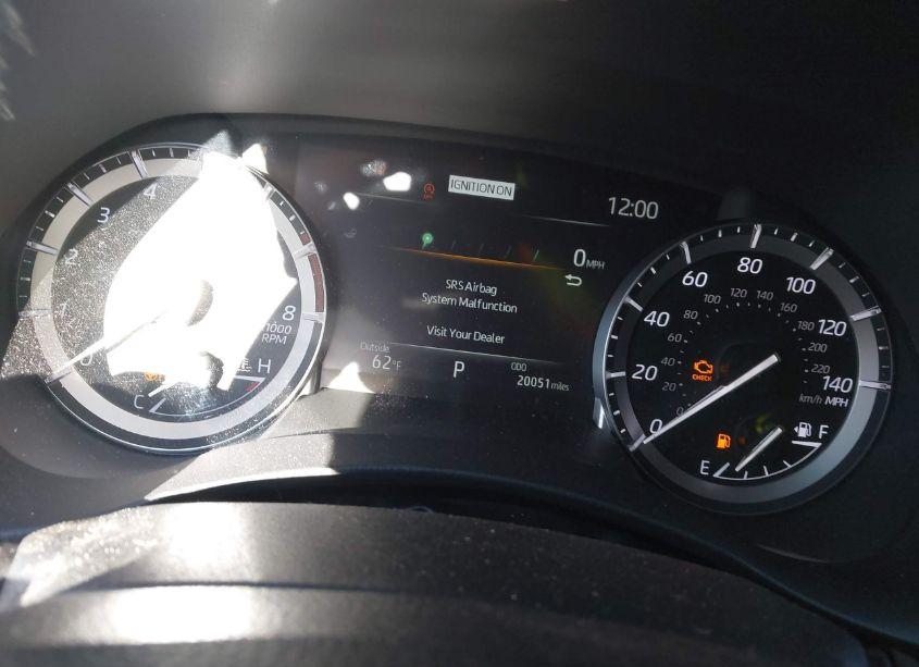 Photo 7 of 2022 Toyota Highlander XLE (VIN 5TDHZRBHXNS230942)