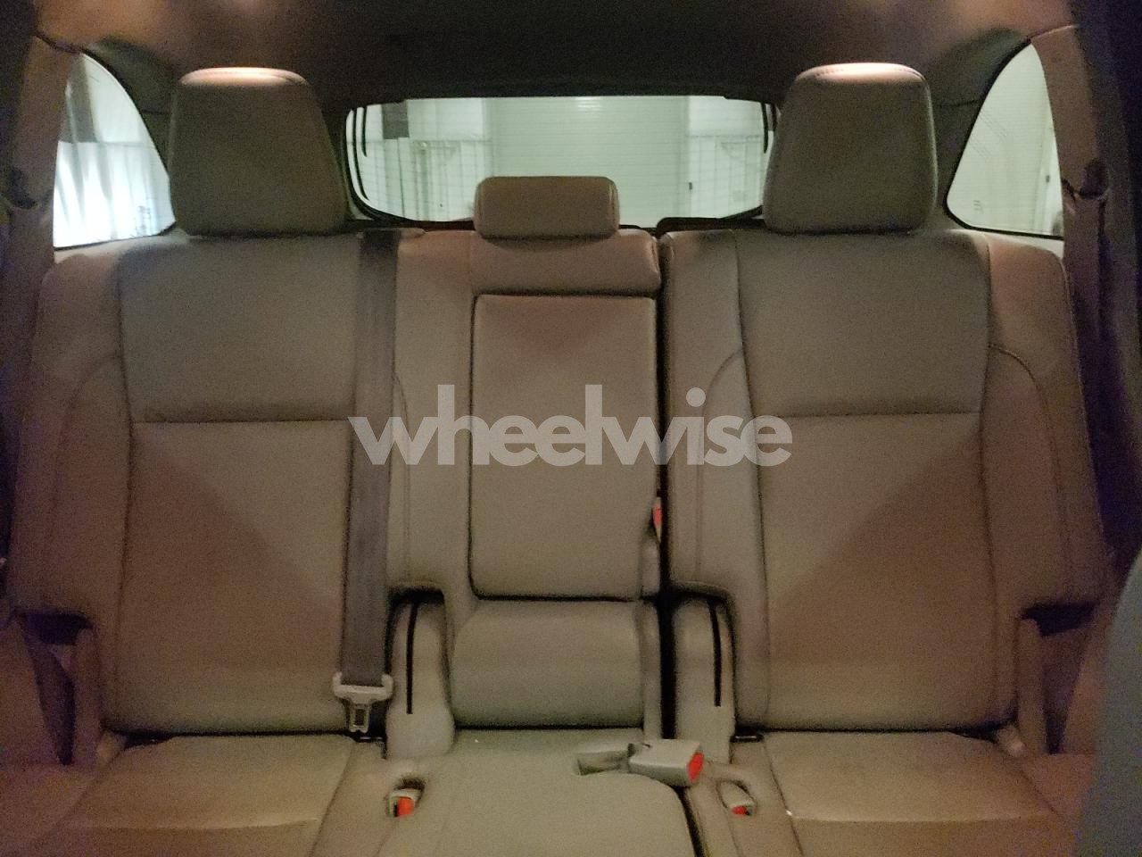 Photo 10 of 2019 TOYOTA HIGHLANDER HYBRID (VIN 5TDJGRFH0KS076125)