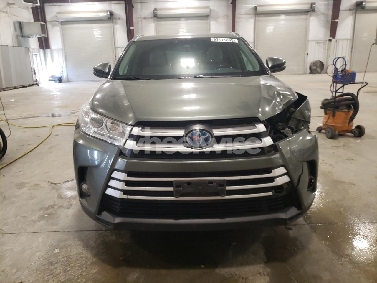 Photo 5 of 2019 TOYOTA HIGHLANDER HYBRID (VIN 5TDJGRFH0KS076125)