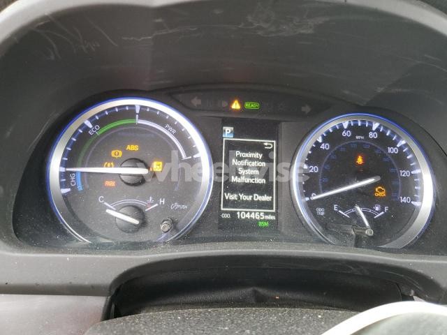 Photo 4 of 2019 TOYOTA HIGHLANDER HYBRID (VIN 5TDJGRFH1KS060743)