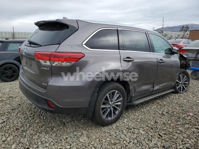 Photo 5 of 2019 TOYOTA HIGHLANDER HYBRID (VIN 5TDJGRFH1KS060743)