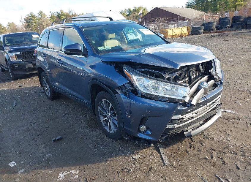 2018 Toyota Highlander HYBRID XLE (VIN 5TDJGRFH2JS044131) main photo