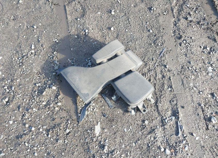 Photo 12 of 2018 Toyota Highlander HYBRID XLE (VIN 5TDJGRFH2JS044131)