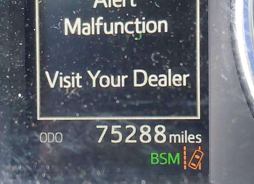 Photo 16 of 2018 Toyota Highlander HYBRID XLE (VIN 5TDJGRFH2JS044131)