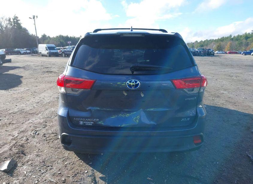 Photo 17 of 2018 Toyota Highlander HYBRID XLE (VIN 5TDJGRFH2JS044131)