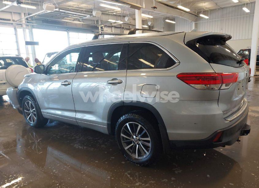 Photo 15 of 2017 Toyota Highlander HYBRID XLE (VIN 5TDJGRFH3HS023895)