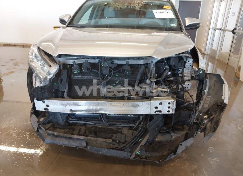 Photo 6 of 2017 Toyota Highlander HYBRID XLE (VIN 5TDJGRFH3HS023895)