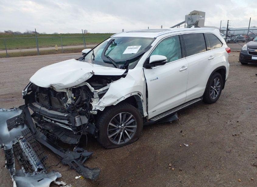 Photo 2 of 2017 Toyota Highlander HYBRID XLE (VIN 5TDJGRFH5HS028726)