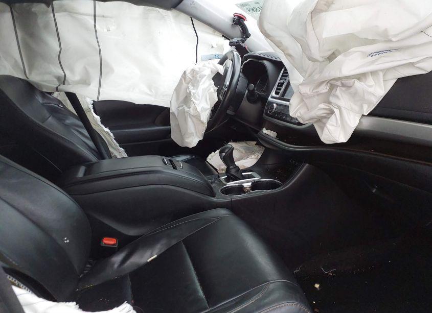 Photo 5 of 2017 Toyota Highlander HYBRID XLE (VIN 5TDJGRFH5HS028726)