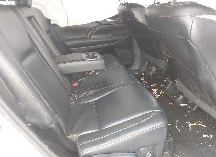 Photo 8 of 2017 Toyota Highlander HYBRID XLE (VIN 5TDJGRFH5HS028726)