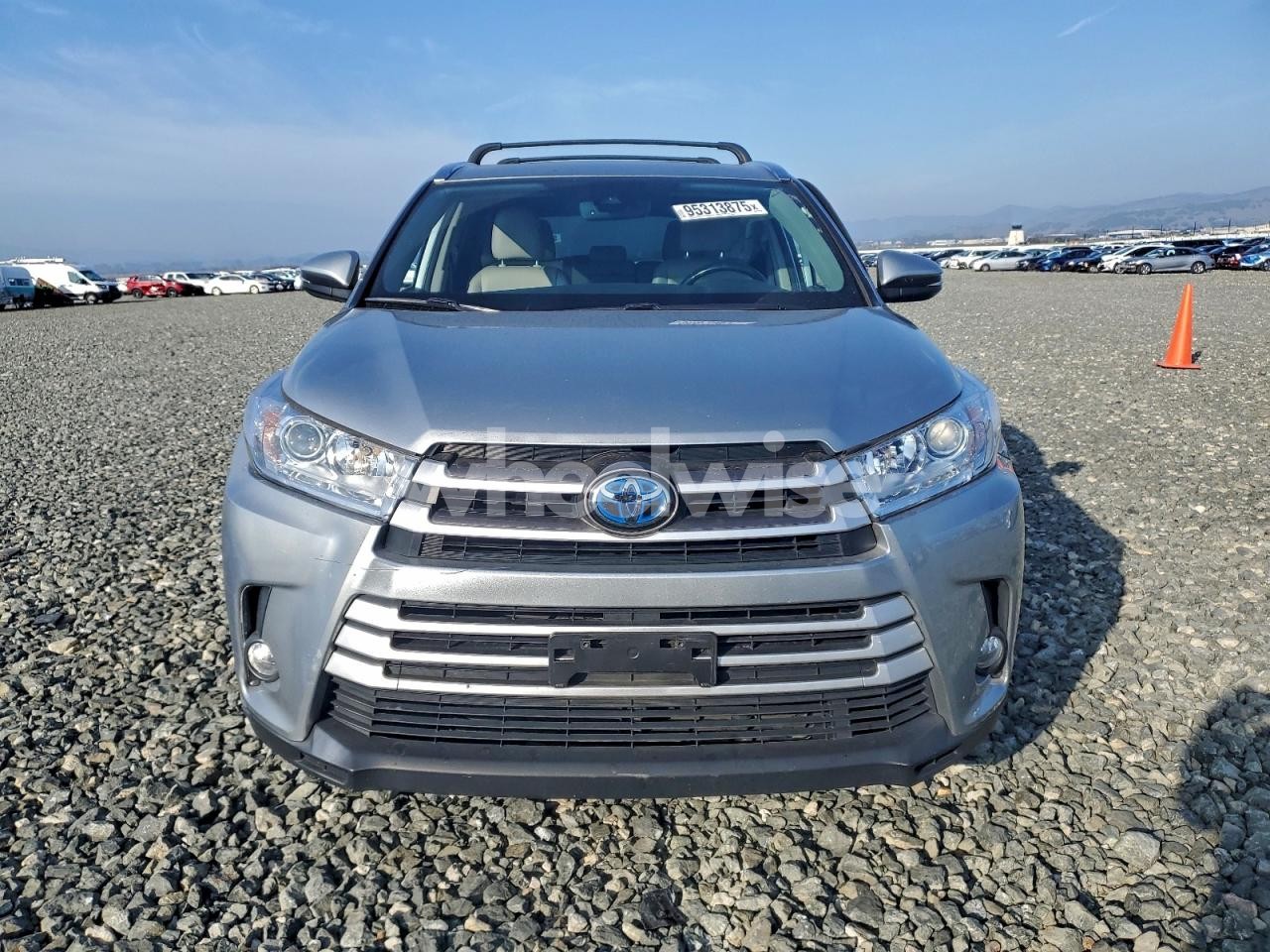 Photo 5 of 2018 TOYOTA HIGHLANDER HYBRID (VIN 5TDJGRFH5JS038291)