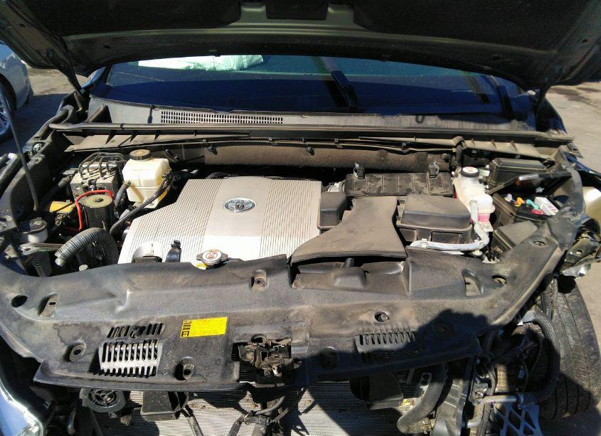 Photo 10 of 2019 Toyota Highlander HYBRID XLE (VIN 5TDJGRFH5KS060728)