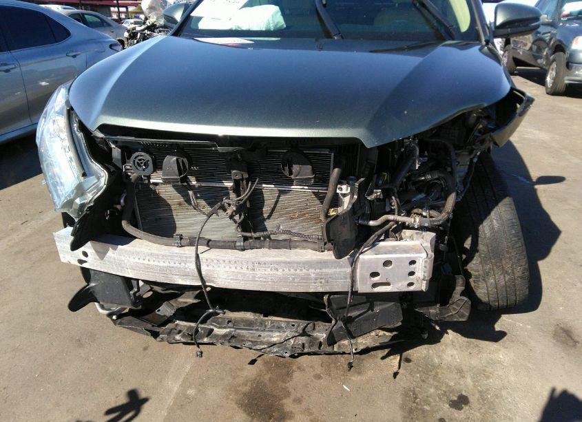 Photo 6 of 2019 Toyota Highlander HYBRID XLE (VIN 5TDJGRFH5KS060728)