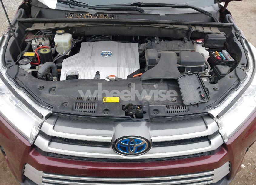 Photo 10 of 2017 Toyota Highlander HYBRID XLE (VIN 5TDJGRFH6HS030792)