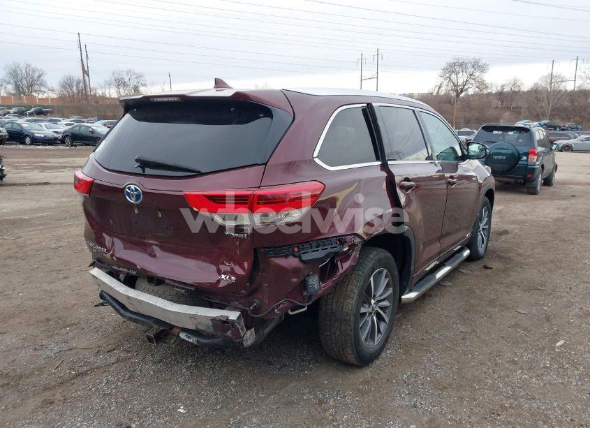 Photo 6 of 2017 Toyota Highlander HYBRID XLE (VIN 5TDJGRFH6HS030792)