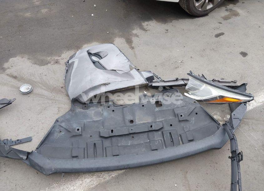 Photo 12 of 2018 Toyota Highlander HYBRID XLE (VIN 5TDJGRFH6JS047582)