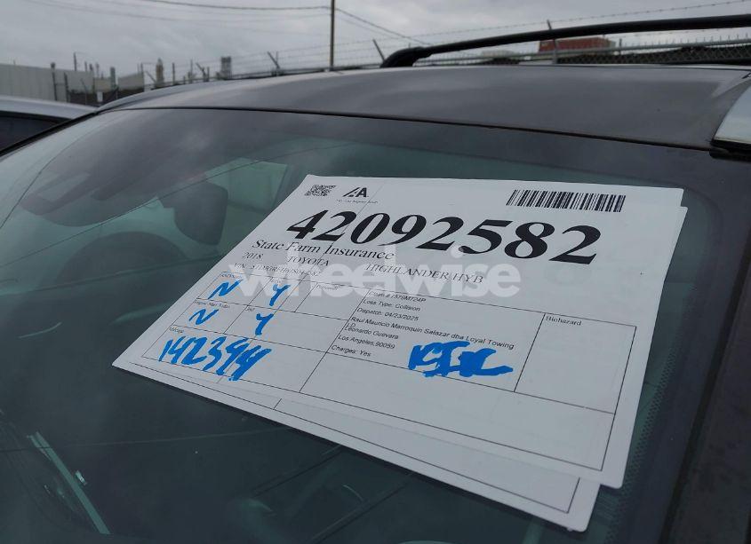 Photo 18 of 2018 Toyota Highlander HYBRID XLE (VIN 5TDJGRFH6JS047582)