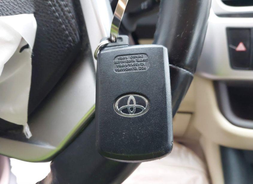 Photo 11 of 2017 Toyota Highlander HYBRID XLE (VIN 5TDJGRFH7HS035192)