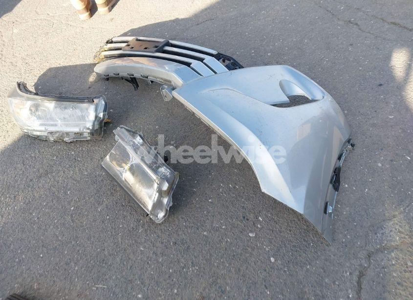 Photo 11 of 2019 Toyota Highlander HYBRID XLE (VIN 5TDJGRFH8KS068239)