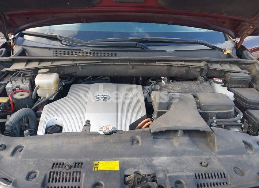 Photo 10 of 2019 Toyota Highlander HYBRID XLE (VIN 5TDJGRFHXKS054780)