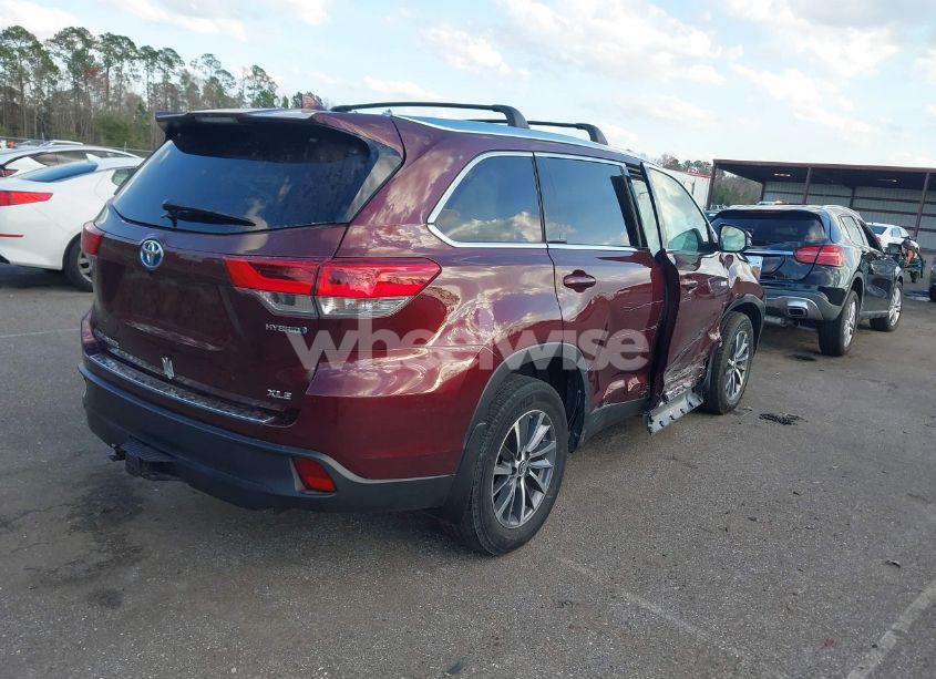 Photo 4 of 2019 Toyota Highlander HYBRID XLE (VIN 5TDJGRFHXKS054780)