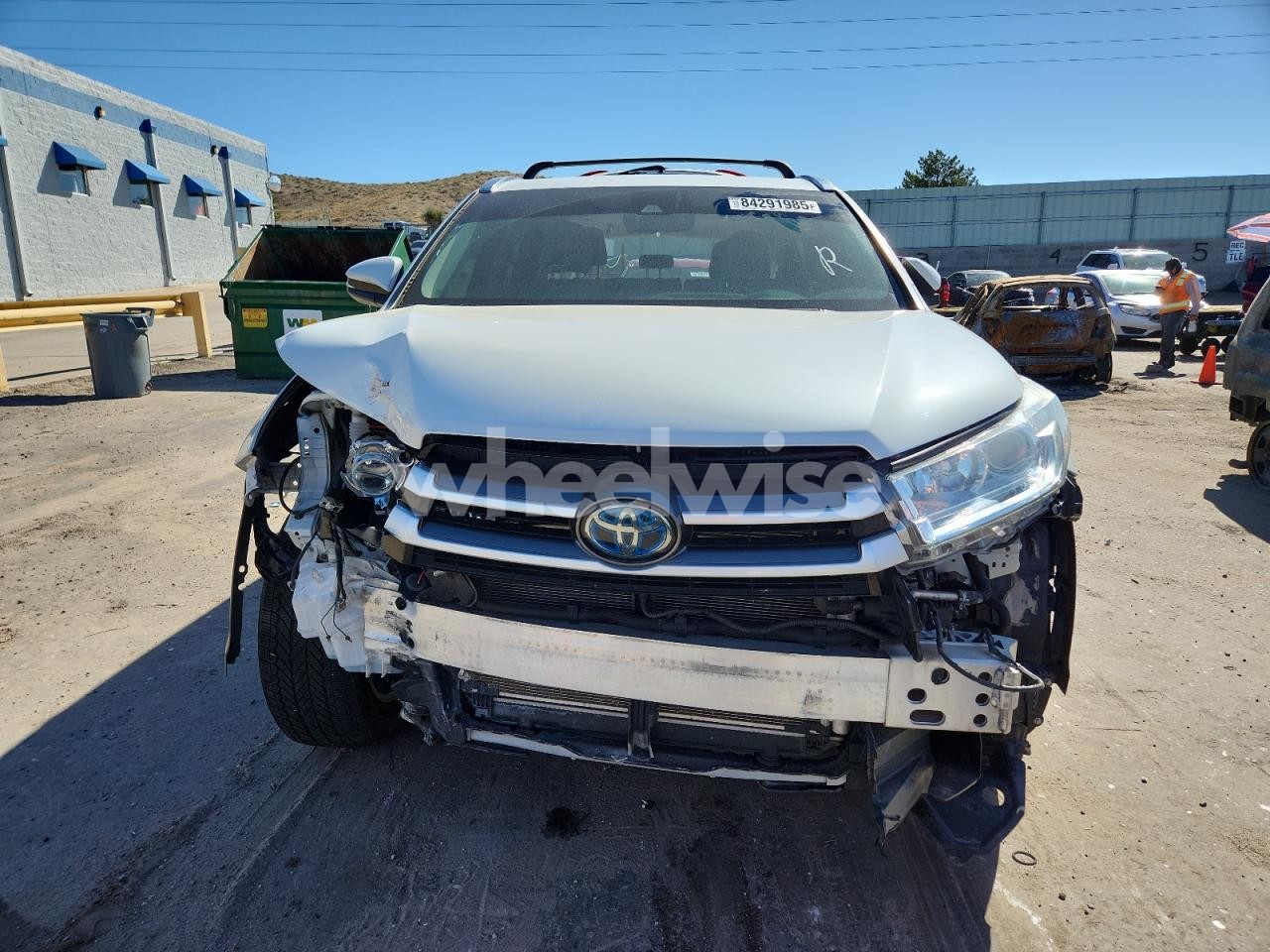 Photo 5 of 2019 TOYOTA HIGHLANDER HYBRID (VIN 5TDJGRFHXKS075693)