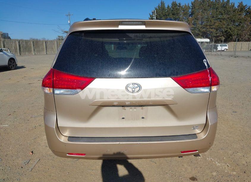 Photo 15 of 2011 Toyota Sienna LE (VIN 5TDJK3DC0BS019829)