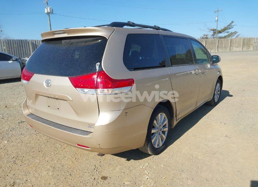 Photo 4 of 2011 Toyota Sienna LE (VIN 5TDJK3DC0BS019829)