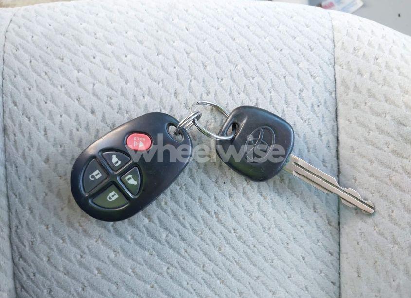 Photo 11 of 2012 Toyota Sienna LE 7 PASSENGER (VIN 5TDJK3DC0CS030265)