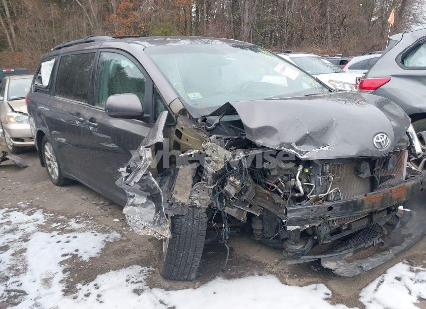 2012 Toyota Sienna LE 7 PASSENGER (VIN 5TDJK3DC0CS036146) main photo