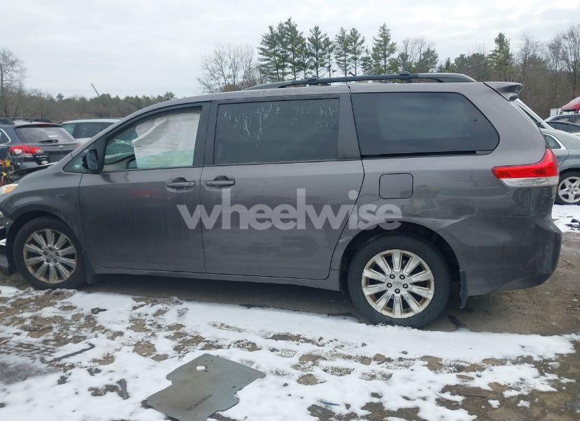 Photo 14 of 2012 Toyota Sienna LE 7 PASSENGER (VIN 5TDJK3DC0CS036146)