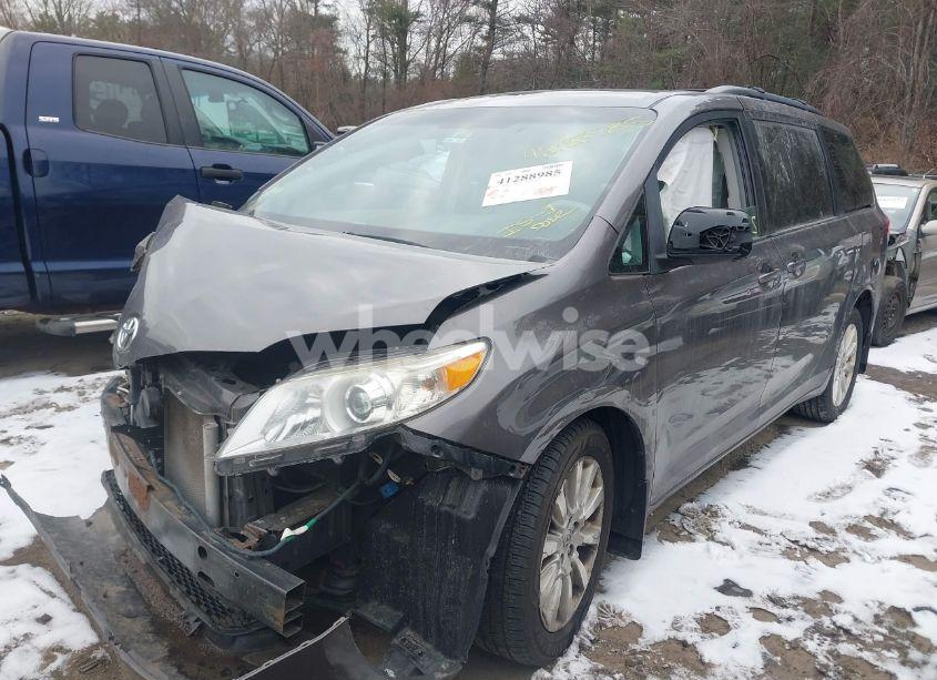 Photo 2 of 2012 Toyota Sienna LE 7 PASSENGER (VIN 5TDJK3DC0CS036146)