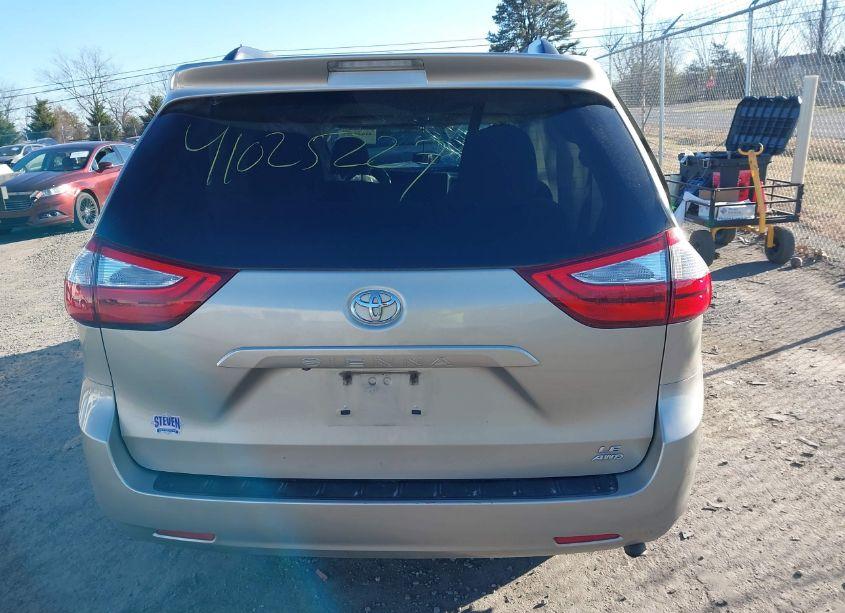 Photo 17 of 2015 Toyota Sienna LE 7 PASSENGER (VIN 5TDJK3DC0FS094438)
