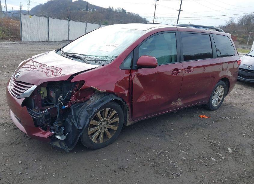 Photo 2 of 2015 Toyota Sienna LE 7 PASSENGER (VIN 5TDJK3DC0FS097288)