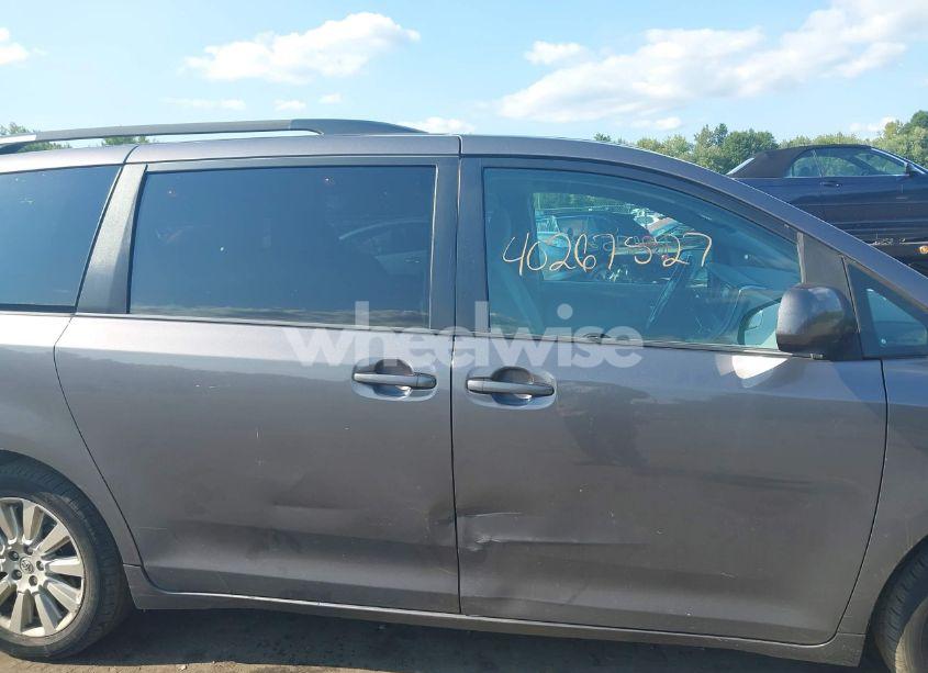 Photo 14 of 2015 Toyota Sienna LE 7 PASSENGER (VIN 5TDJK3DC0FS128006)