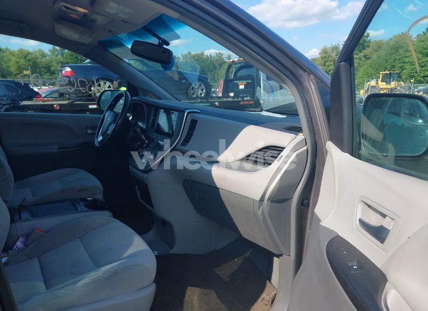 Photo 5 of 2015 Toyota Sienna LE 7 PASSENGER (VIN 5TDJK3DC0FS128006)