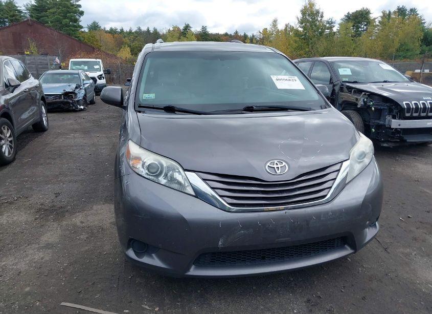 Photo 12 of 2016 Toyota Sienna LE 7 PASSENGER (VIN 5TDJK3DC1GS140084)