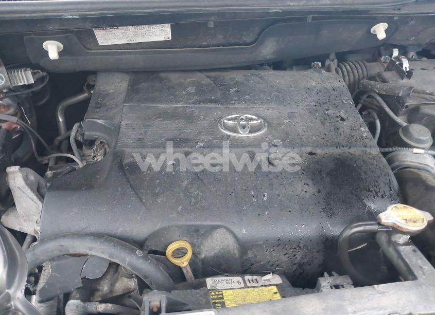 Photo 10 of 2011 Toyota Sienna LE (VIN 5TDJK3DC2BS001395)