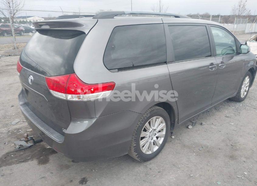 Photo 4 of 2011 Toyota Sienna LE (VIN 5TDJK3DC2BS001395)